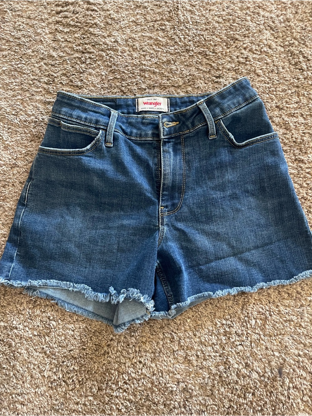 Wrangler Women's Blue Denim Frayed Hem Shorts 3” high waist